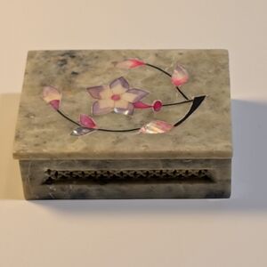 Hand Carved Soapstone Box Mother of Pearl Inlay Incense Burner / Trinket India